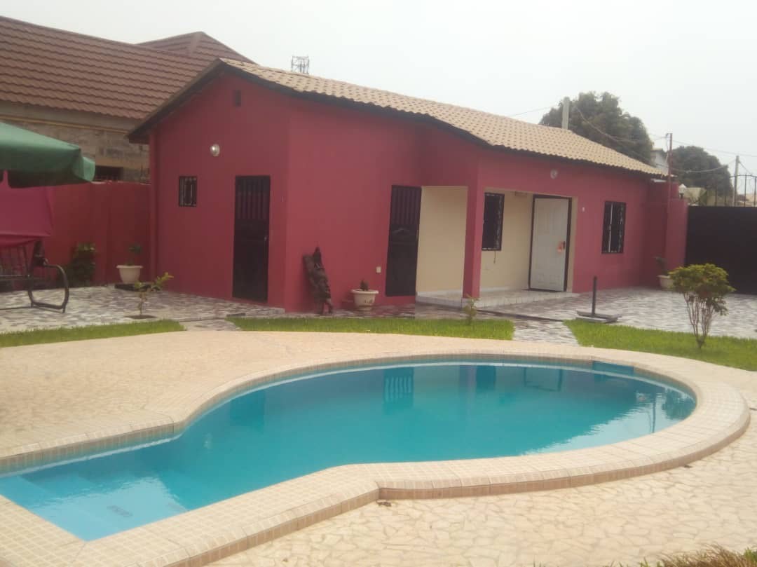 Two apartments with 5 bedrooms and swimming pool for sale