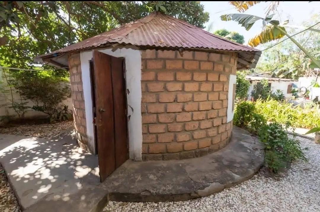 Dream Nature Hideout for Sale in Kololi  Perfect Relaxation Spot! traditional round hut