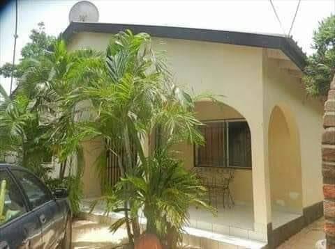 Three bedrooms house for sale at senegambia near GTBank 100 meters from the highway