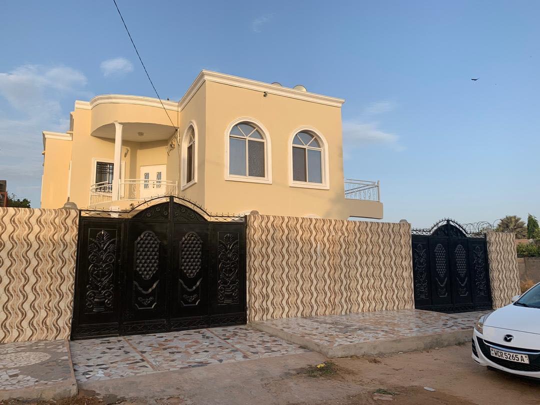 6 master bedrooms furnished house for sale at Brusubi phase 1 100 meters from the highway