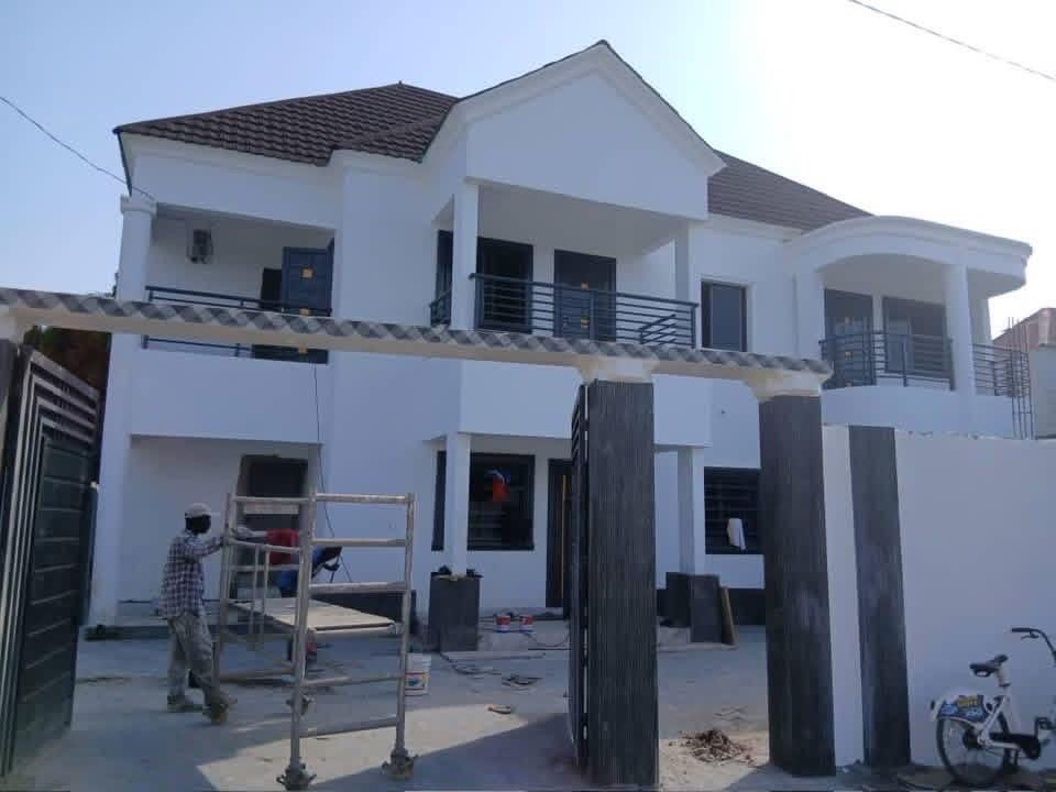 Six-Bedroom House for Sale in Brufut Ghana Town – Newly Built, Prime Location